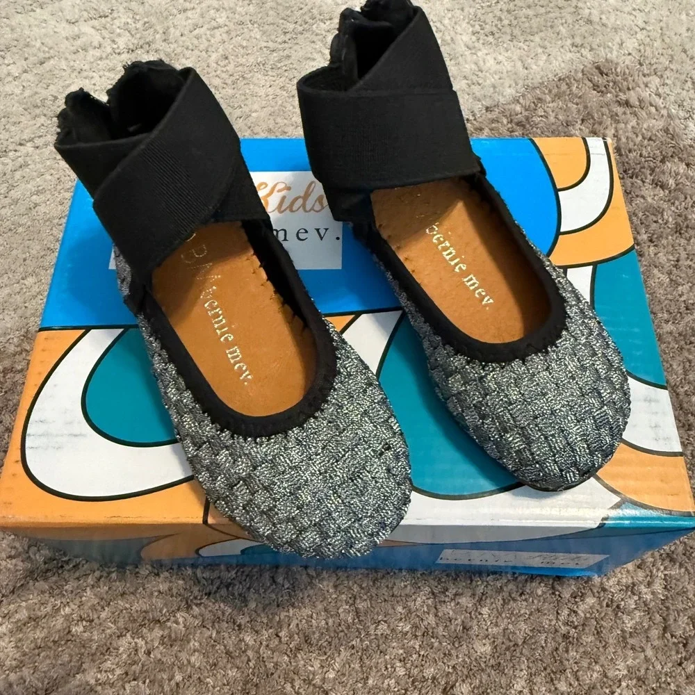 Bernie Mev Kids Monica K Pewter Woven Elastic Ankle Strap Flats EU 20 Toddlers 5